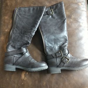 Woman's boots